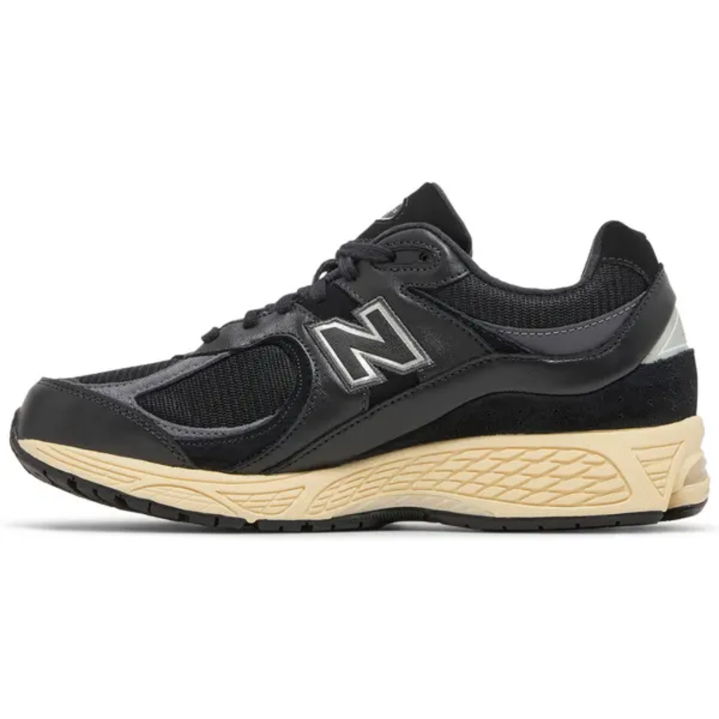 New Balance 2002r Vintage Black