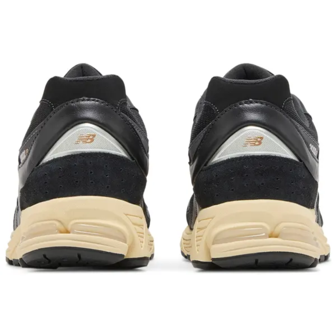 New Balance 2002r Vintage Black